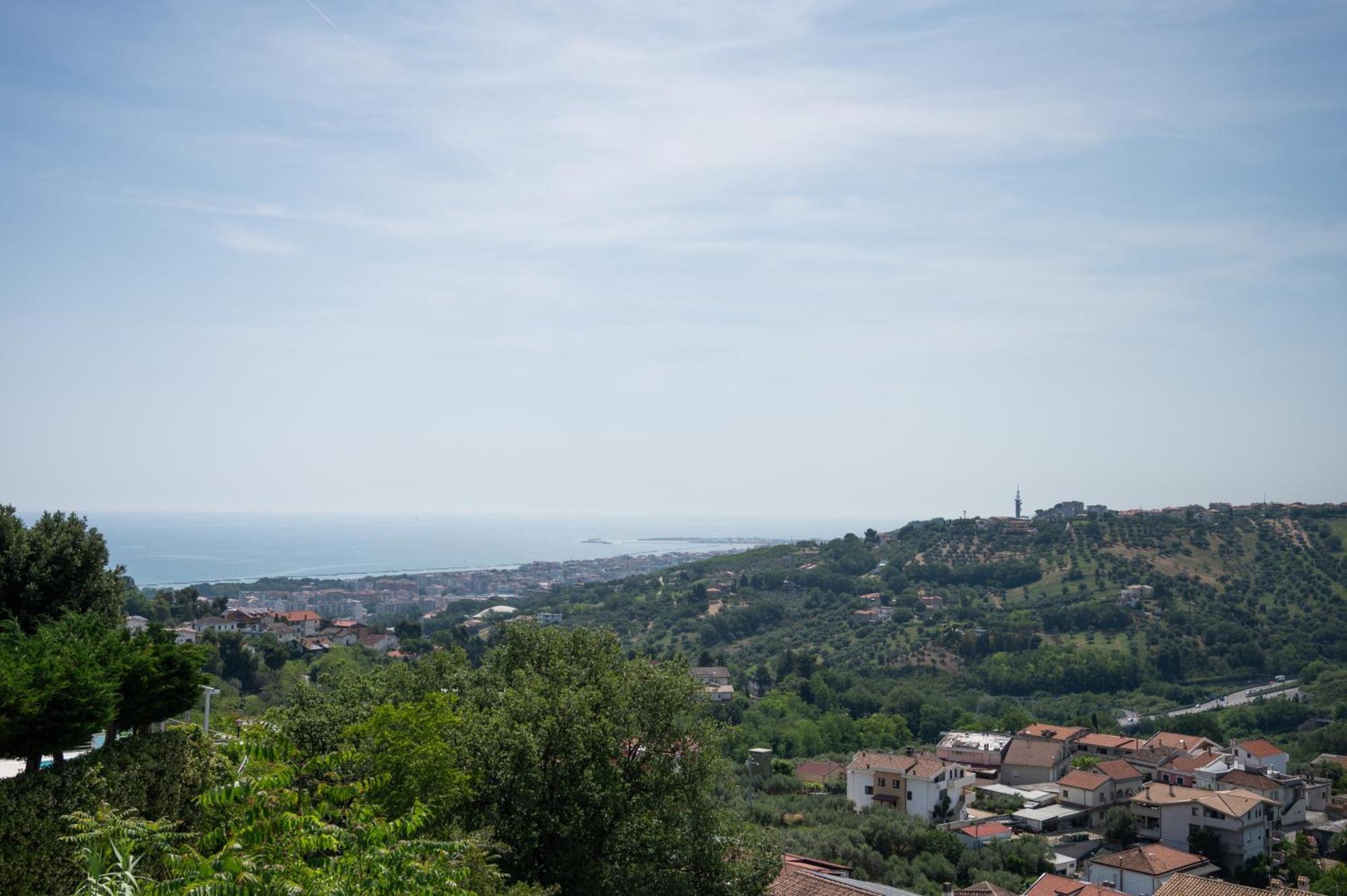 Casa Vista Mare E Colline A Montesilvano Colle 외부 사진